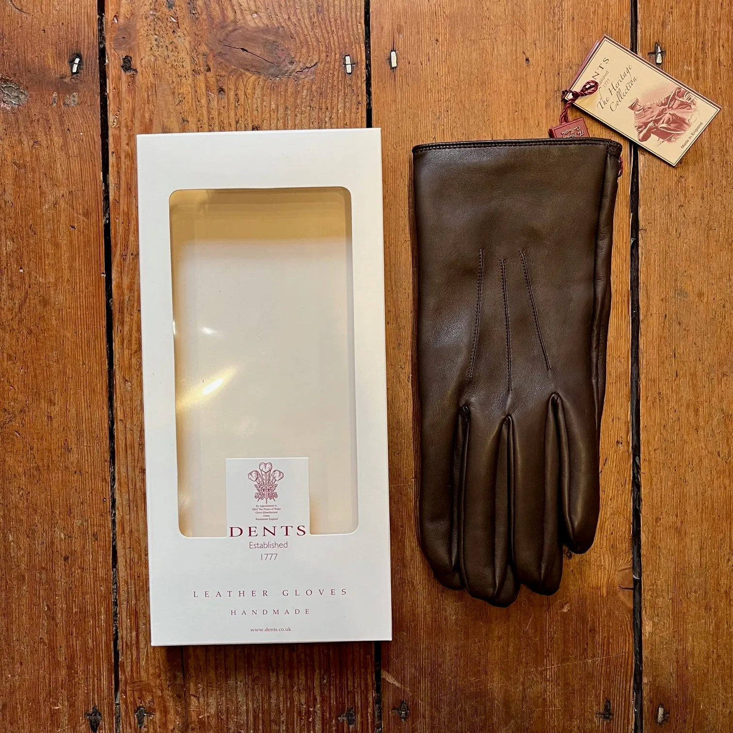 DENTS - Berkeley - Heritage Three Point Silk Lined Leather Gloves - English Tan