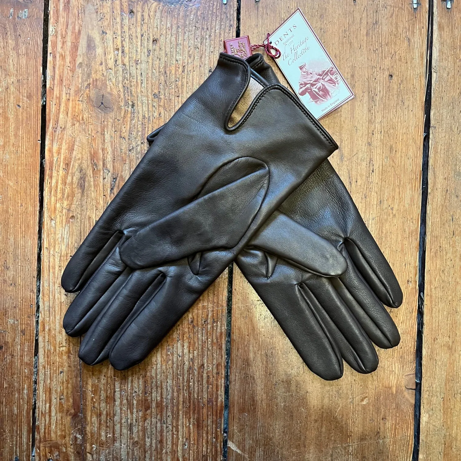 DENTS - Berkeley - Heritage Three Point Silk Lined Leather Gloves - English Tan