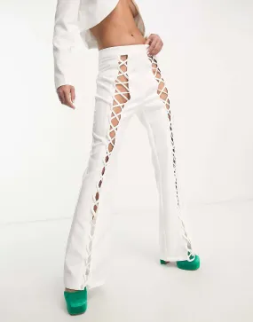 Extro & Vert White Solid Flare Front Lace Pants